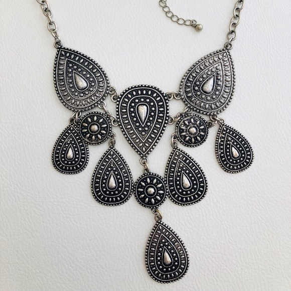 Jewelry - Silver Statement Necklace Jewelry - Silver Statement Necklace